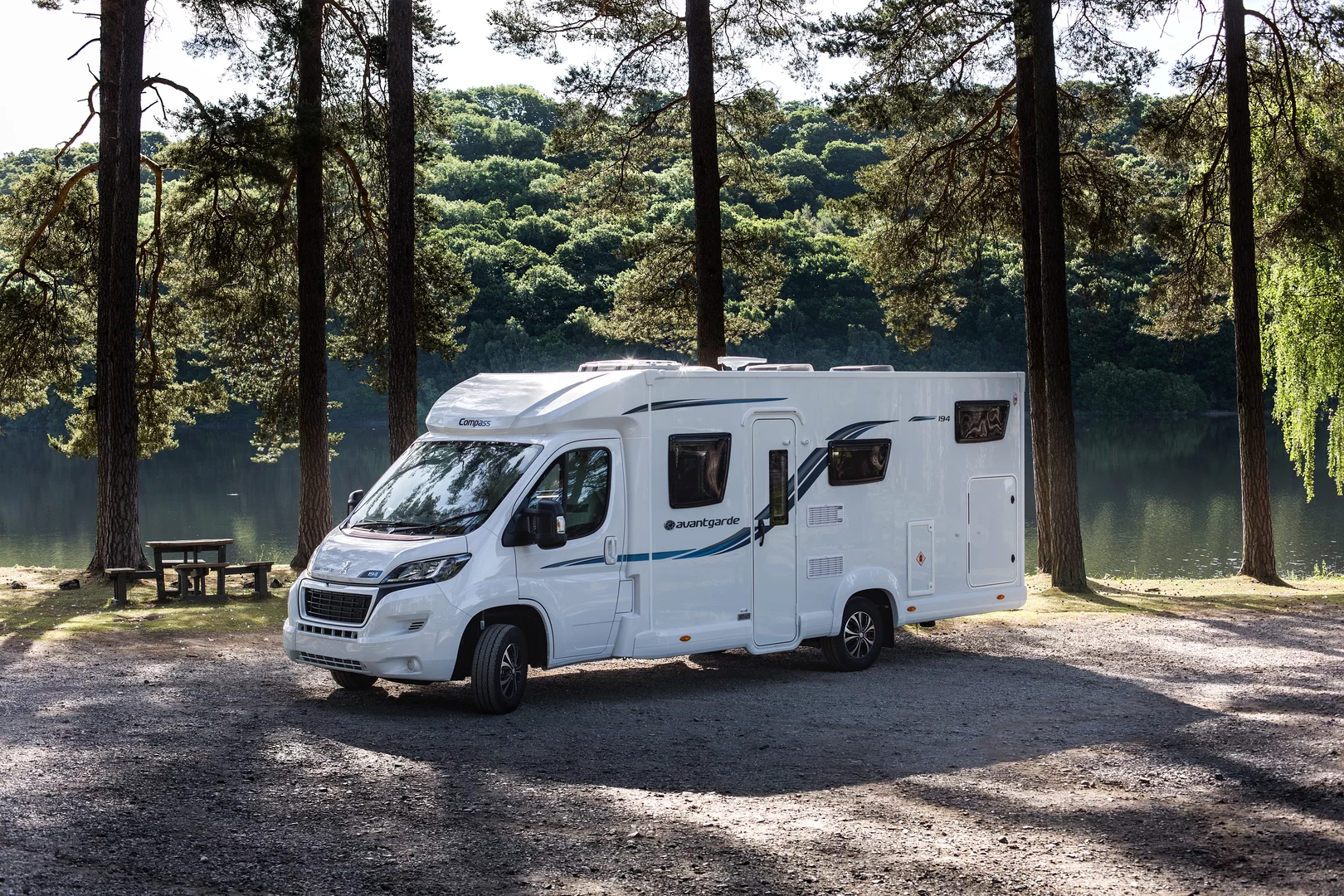 Compass Wohnmobile, Wohnwagen und Camper Vans Compass Wohnmobile, Wohnwagen und Camper Vans
